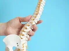 Neurochirurg Gdańsk – kiedy potrzebna jest konsultacja u specjalisty?